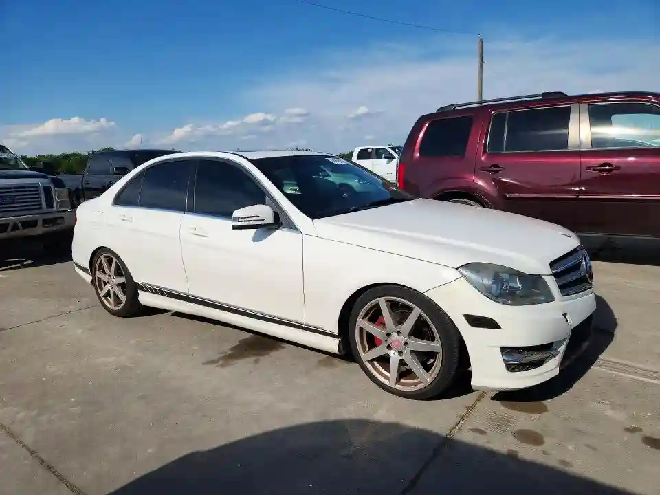 WDDGF4HB4ER314561 2014 MERCEDES-BENZ C-CLASS-3