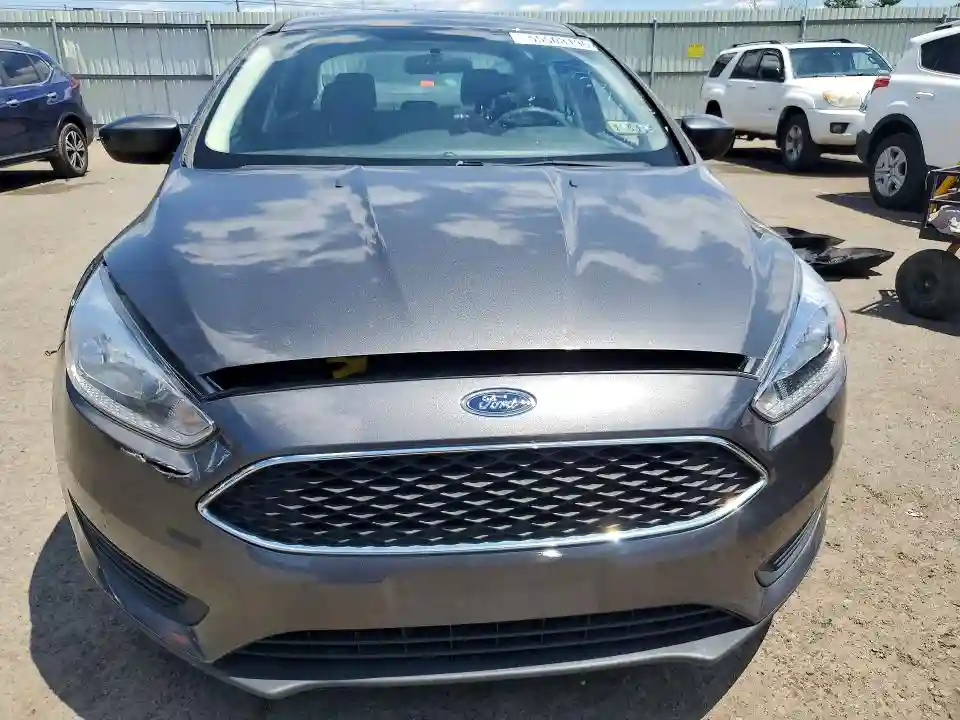 1FADP3FE3JL226055 2018 FORD FOCUS-4