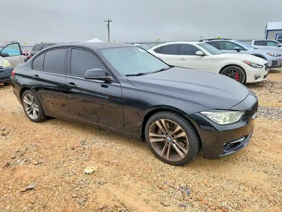 WBA3B9C50DF585794 2013 BMW 3 SERIES-3