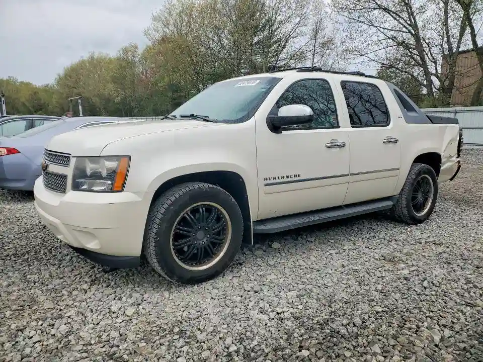 3GNTKGE32BG104515 2011 CHEVROLET AVALANCHE-0
