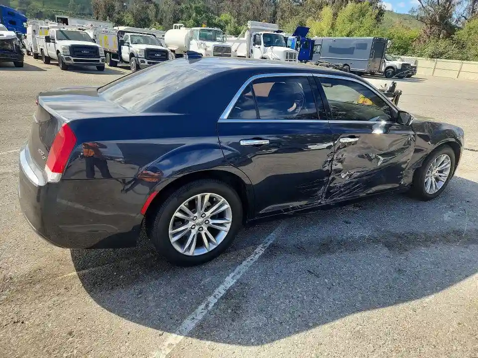 2C3CCAEG5HH596542 2017 CHRYSLER 300-2