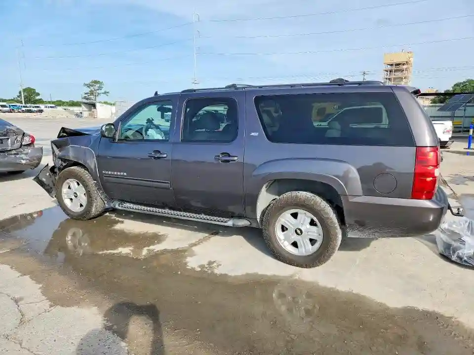 1GNUKJE32AR223178 2010 CHEVROLET SUBURBAN-1