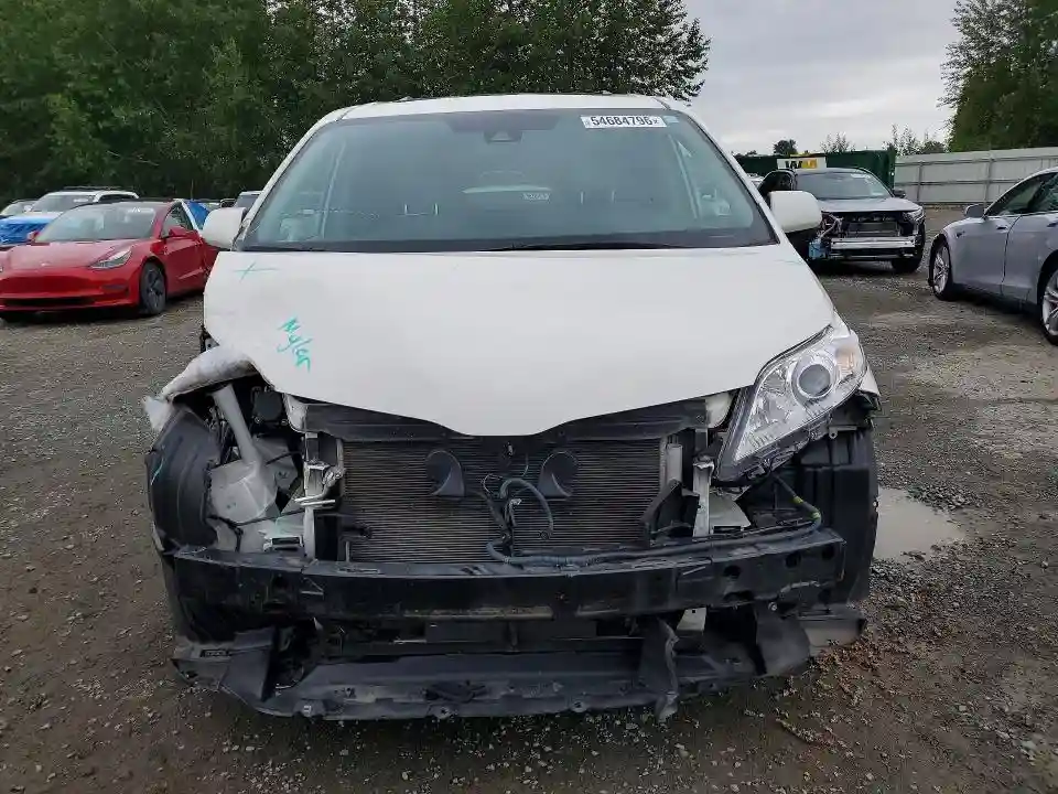 5TDDZ3DC3KS216793 2019 TOYOTA SIENNA-4