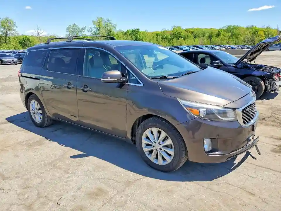 KNDMC5C14H6336639 2017 KIA SEDONA-3