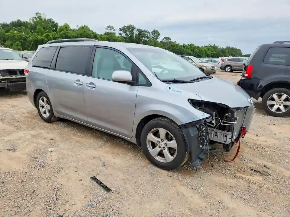 5TDYK3DC4DS323618 2013 TOYOTA SIENNA-3