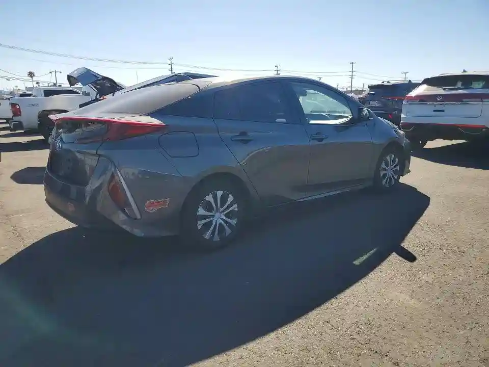 JTDKARFP2L3146286 2020 TOYOTA PRIUS-2