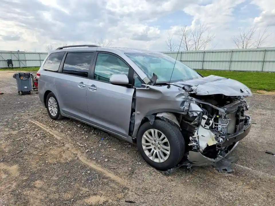 5TDYK3DC5BS158725 2011 TOYOTA SIENNA XLE-3