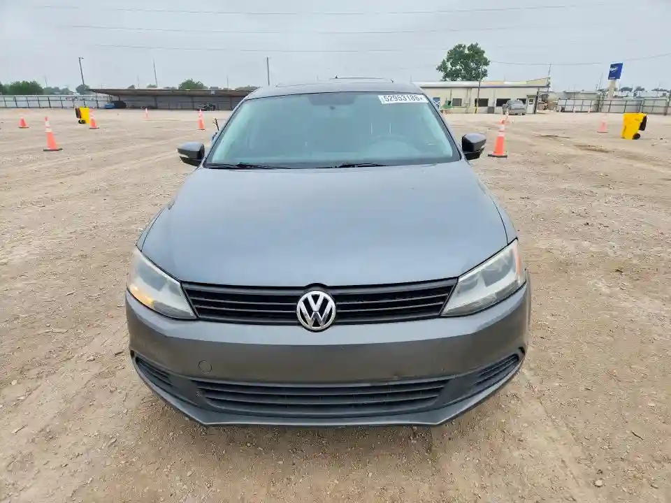 3VWLL7AJ0BM111553 2011 VOLKSWAGEN JETTA-4