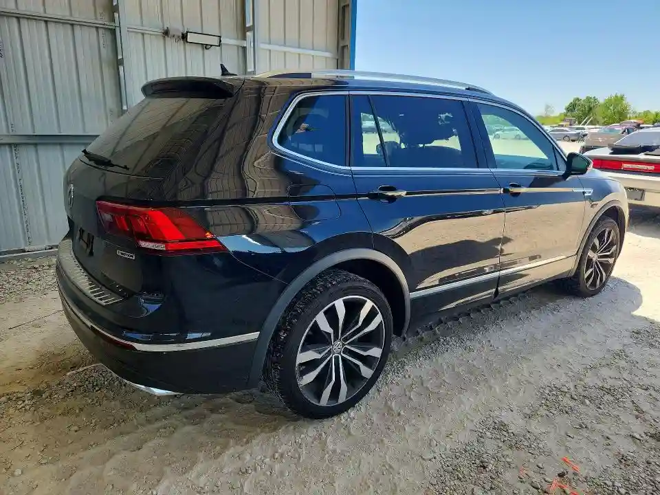 3VV4B7AXXLM072813 2020 VOLKSWAGEN TIGUAN-2