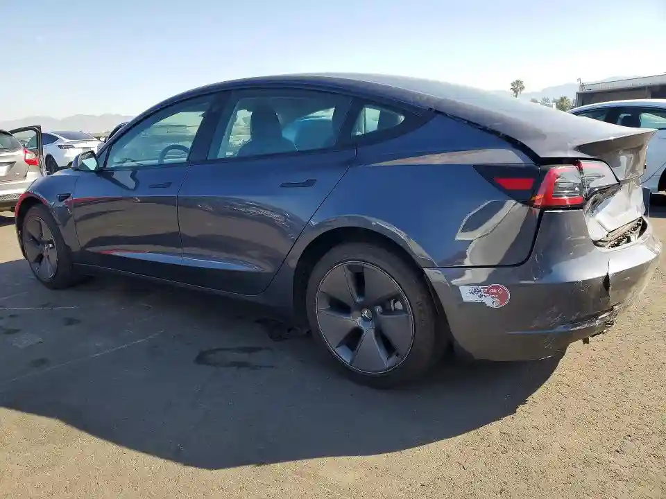 5YJ3E1EA5PF665994 2023 TESLA MODEL 3-1