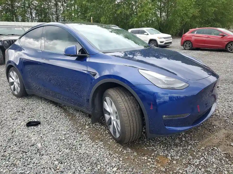 7SAYGDEE7RF064953 2024 TESLA MODEL Y-3