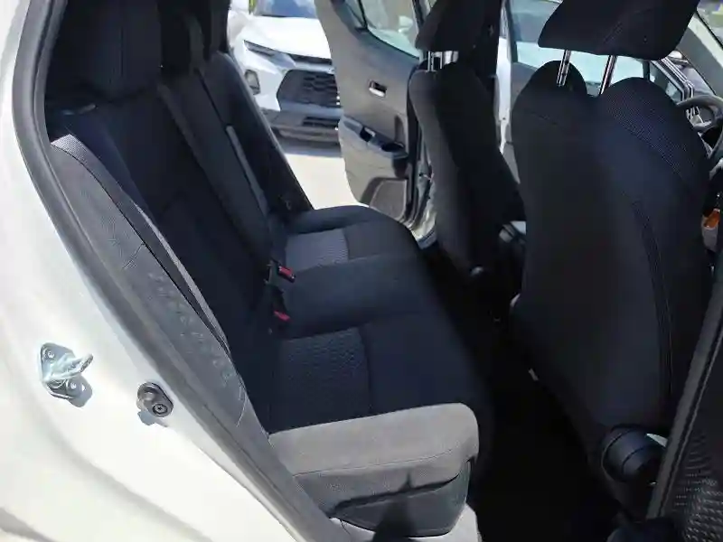NMTKHMBXXMR130551 2021 TOYOTA C-HR-5