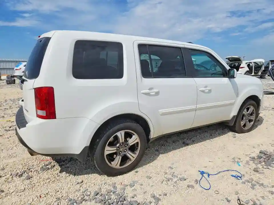 5FNYF3H34FB007853 2015 HONDA PILOT-2