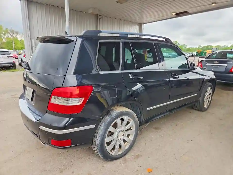 WDCGG5GB2BF574768 2011 MERCEDES-BENZ GLK-CLASS-2