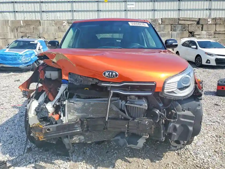 KNDJX3AA4J7586106 2018 KIA SOUL-4