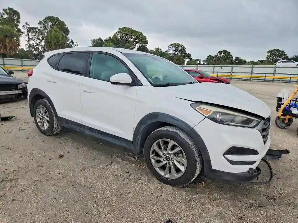 KM8J23A42HU356032 2017 HYUNDAI TUCSON-3