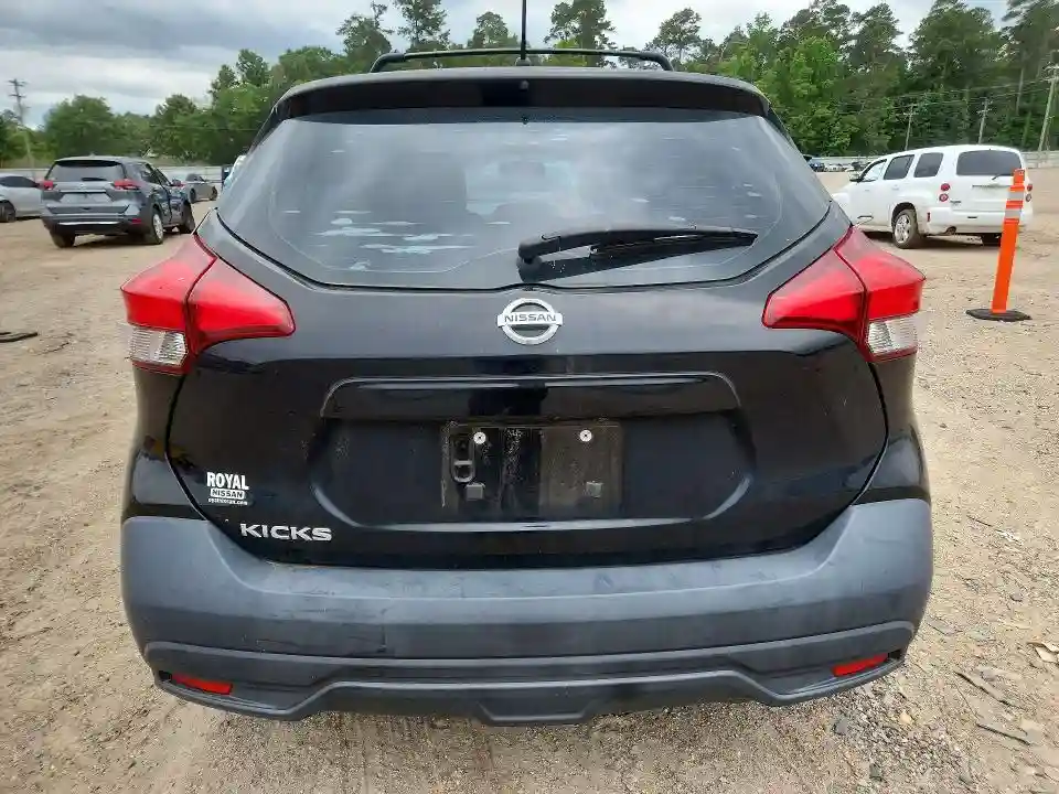 3N1CP5CU1JL518470 2018 NISSAN KICKS-5