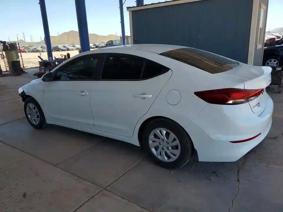 5NPD74LF6JH327432 2018 HYUNDAI ELANTRA-1