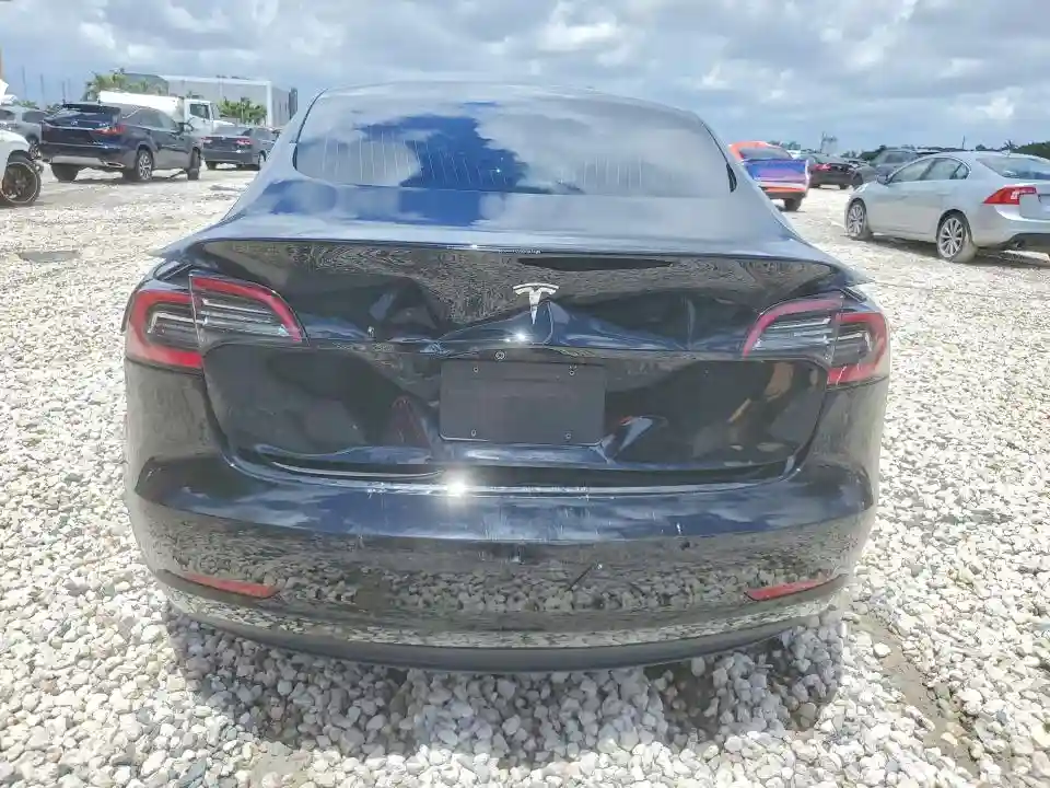 5YJ3E1EA9KF399985 2019 TESLA MODEL 3-5