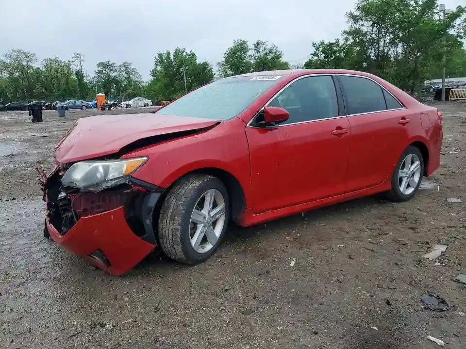4T1BF1FK2DU724126 2013 TOYOTA 0125 SE-0
