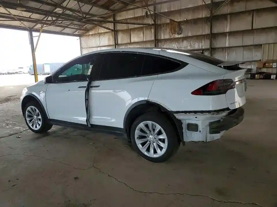 5YJXCBE20GF007831 2016 TESLA MODEL X-1