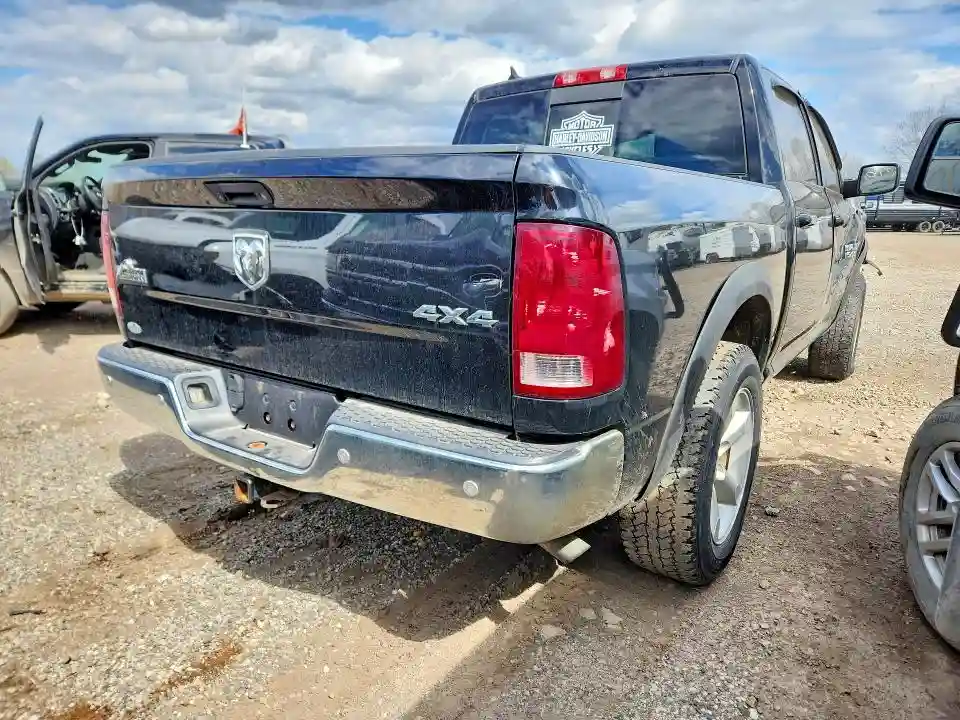 1C6RR7LG8FS552011 2015 RAM 1500-2