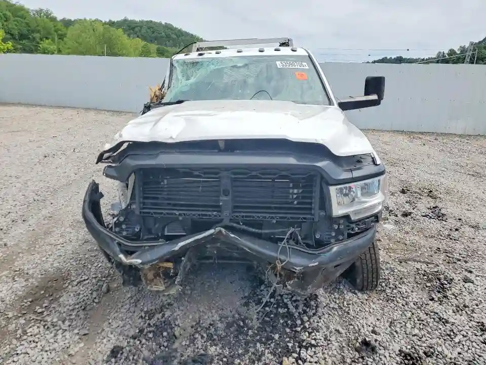 3C7WRTCJ6KG661121 2019 RAM 3500-4