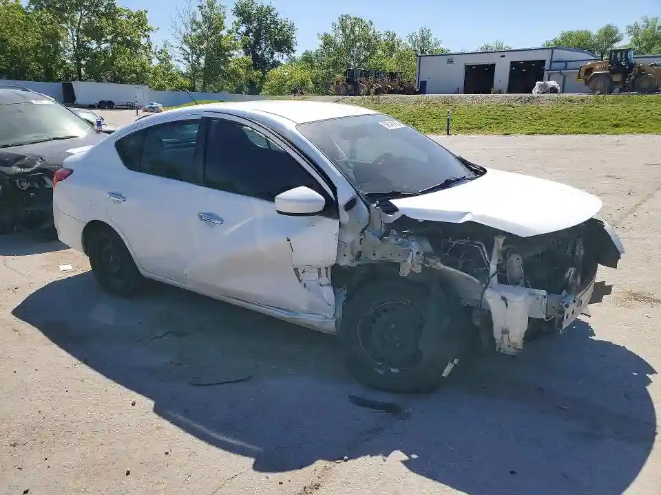 3N1CN7AP1KL852336 2019 NISSAN VERSA-3