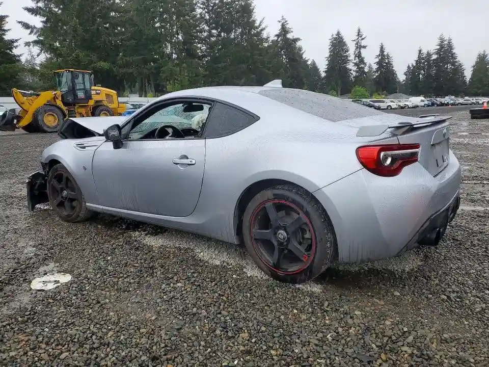 JF1ZNAE17J9701797 2018 TOYOTA 86-1