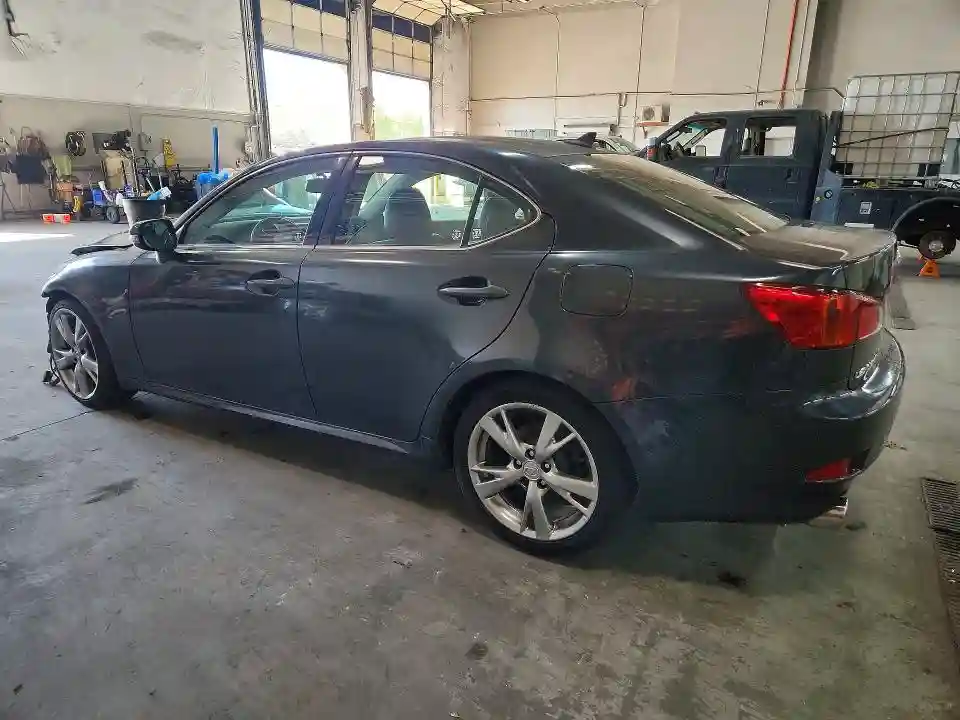 JTHBF5C22A5125666 2010 LEXUS IS-1