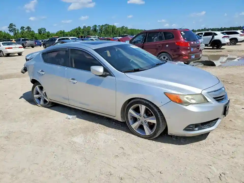 19VDE1F54DE005557 2013 ACURA ILX-3