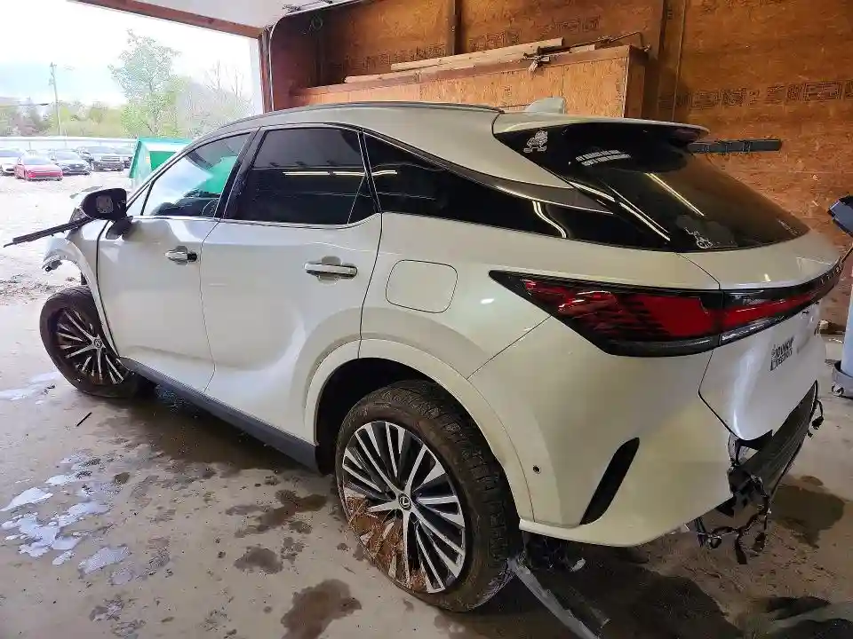 2T2BBMCA8SC104514 2025 LEXUS-1