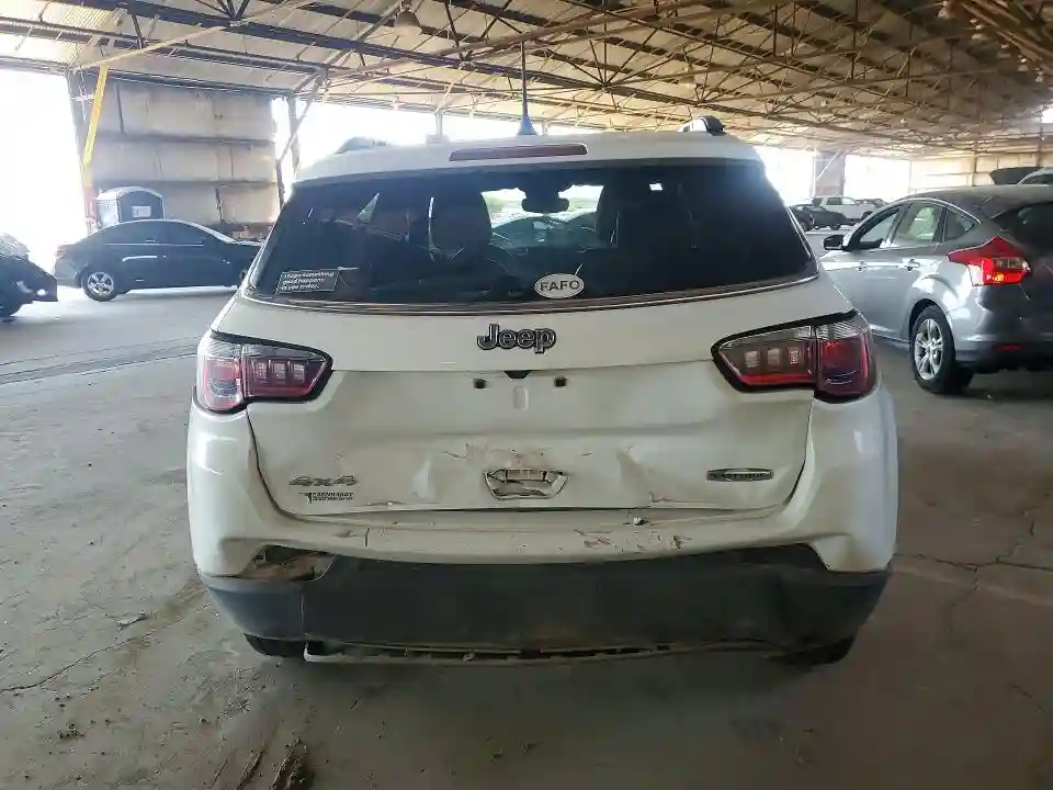 3C4NJDBN1PT560822 2023 JEEP COMPASS-5