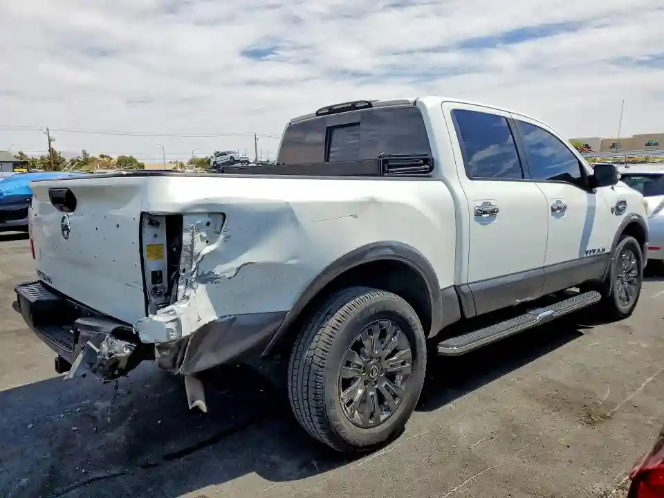 1N6AA1E55HN528401 2017 NISSAN TITAN-2