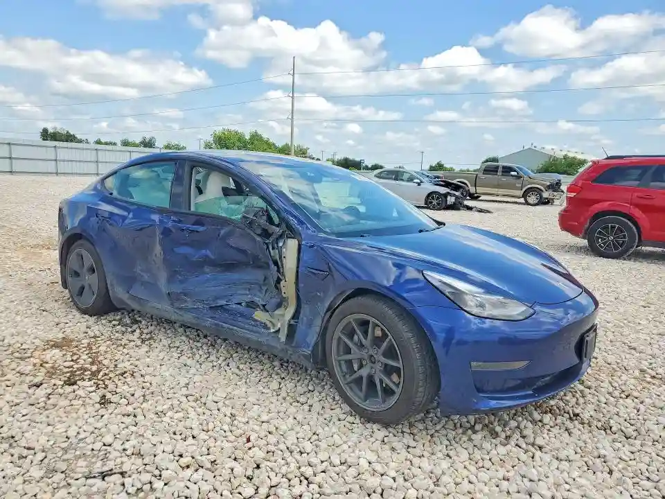 5YJ3E1EB8MF961001 2021 TESLA MODEL 3-3