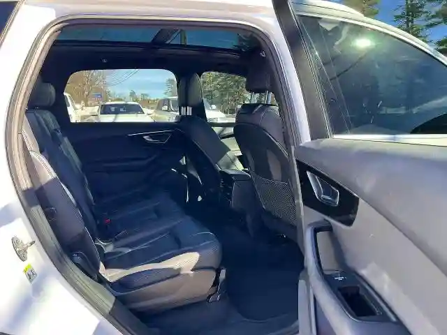 WA1ACBF70PD010097 2023 AUDI Q7-5