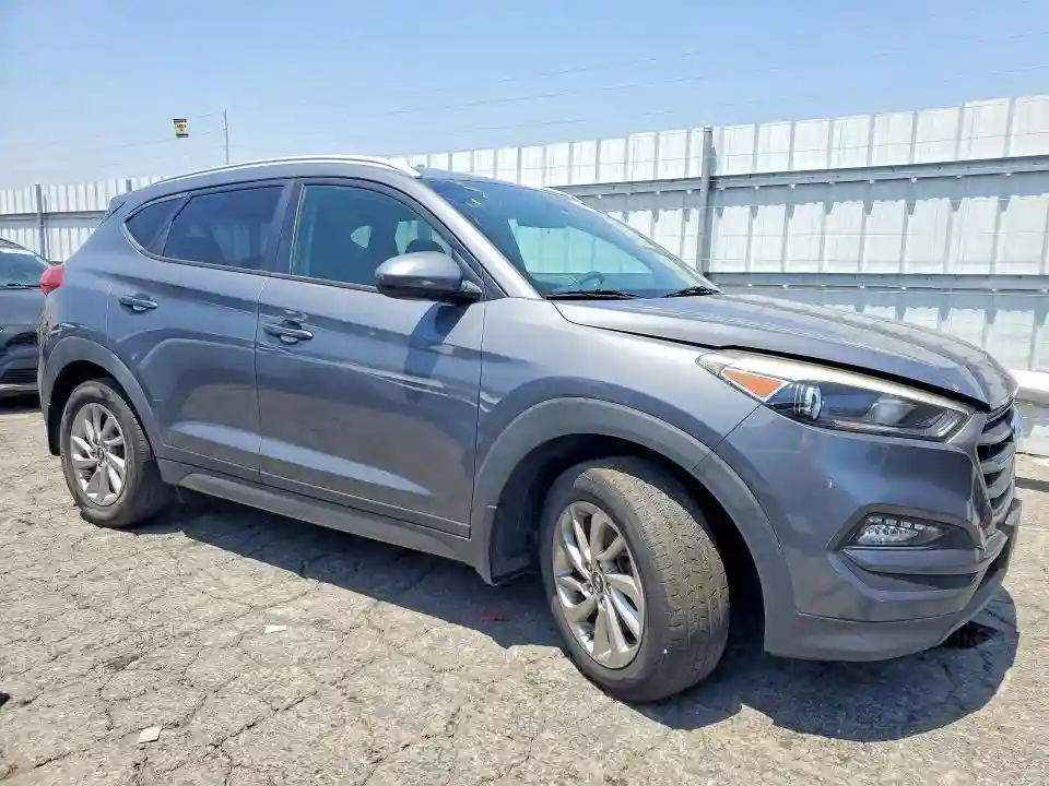 KM8J3CA4XGU068190 2016 HYUNDAI TUCSON-3