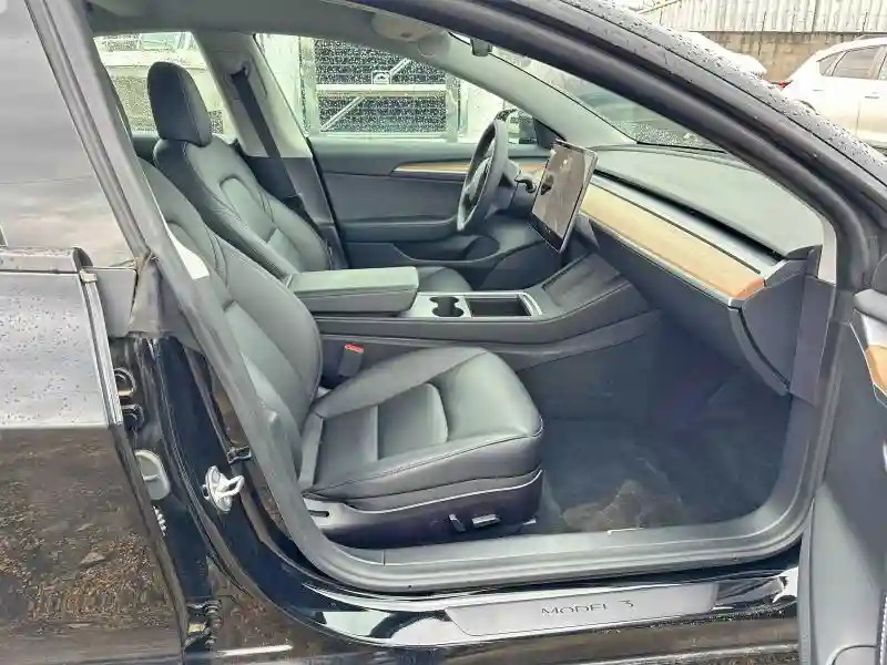 5YJ3E1EA9MF017683 2021 TESLA MODEL 3-4