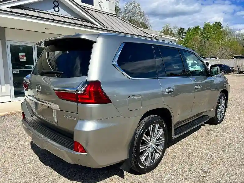 JTJHY7AX3H4246722 2017 LEXUS LX570-3