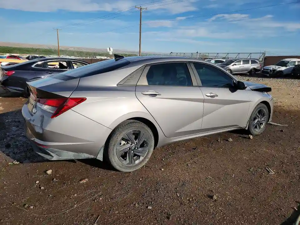 KMHLM4AG5NU254108 2022 HYUNDAI ELANTRA-2