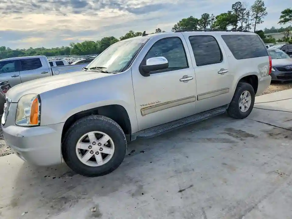 1GKS1KE07BR156789 2011 GMC YUKON-0