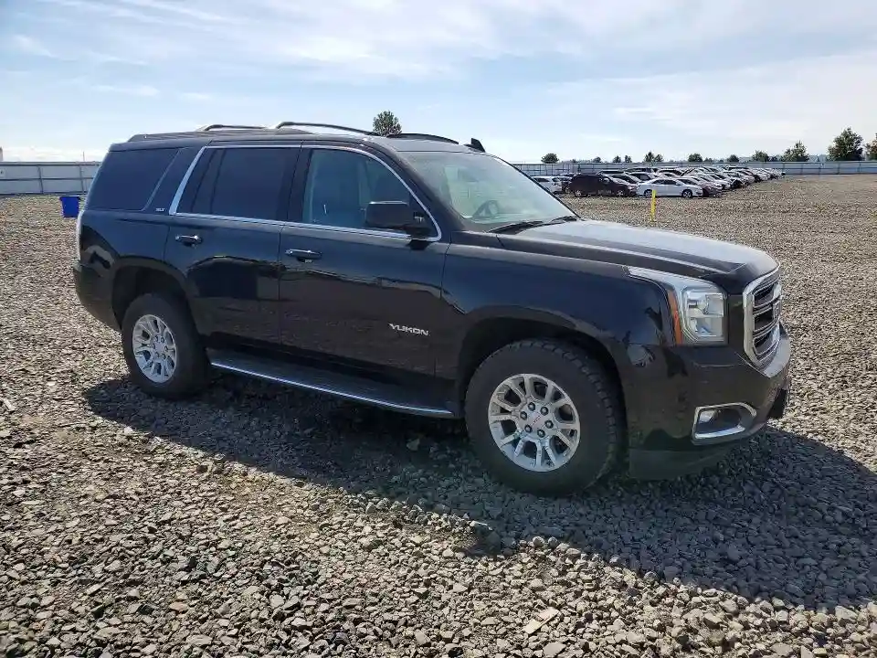 1GKS2BKC7JR156947 2018 GMC YUKON-3