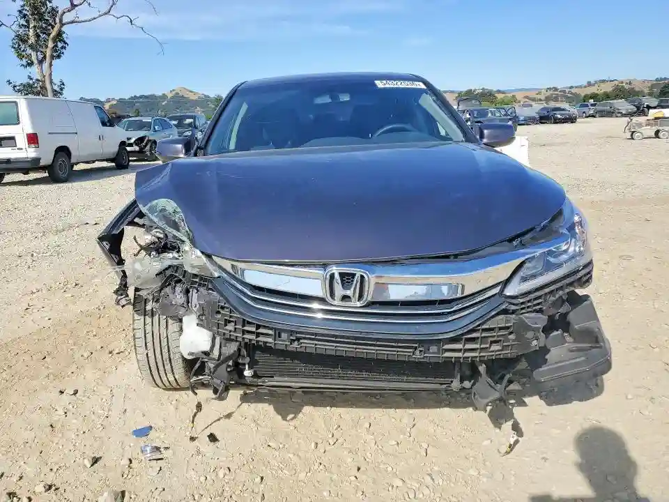 1HGCR2F7XHA068669 2017 HONDA ACCORD-4