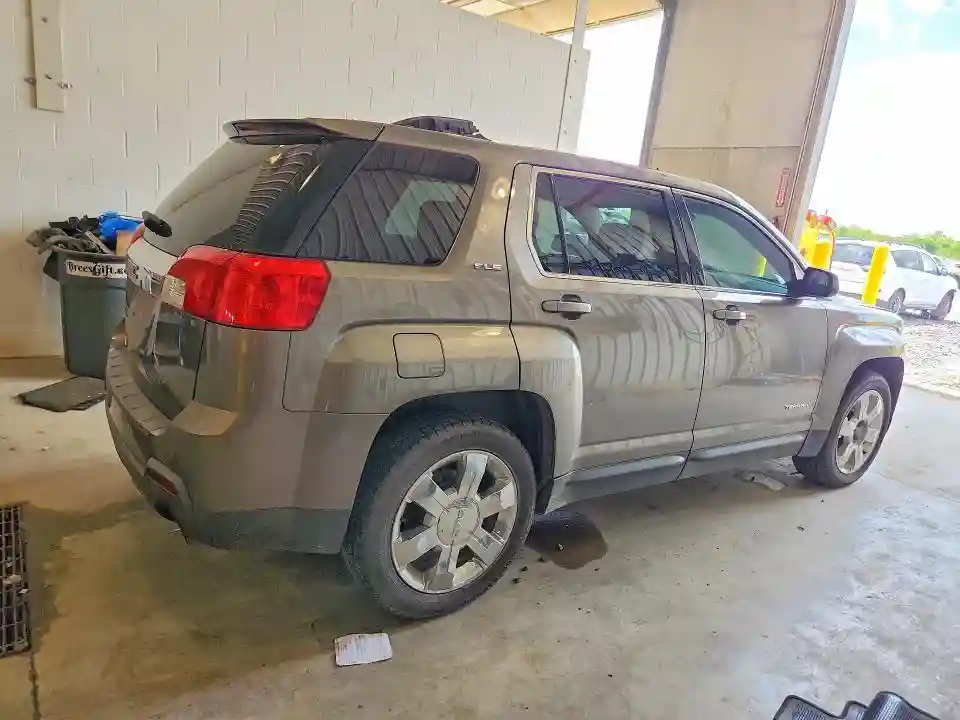 2CTFLDEY8A6344745 2010 GMC TERRAIN-2