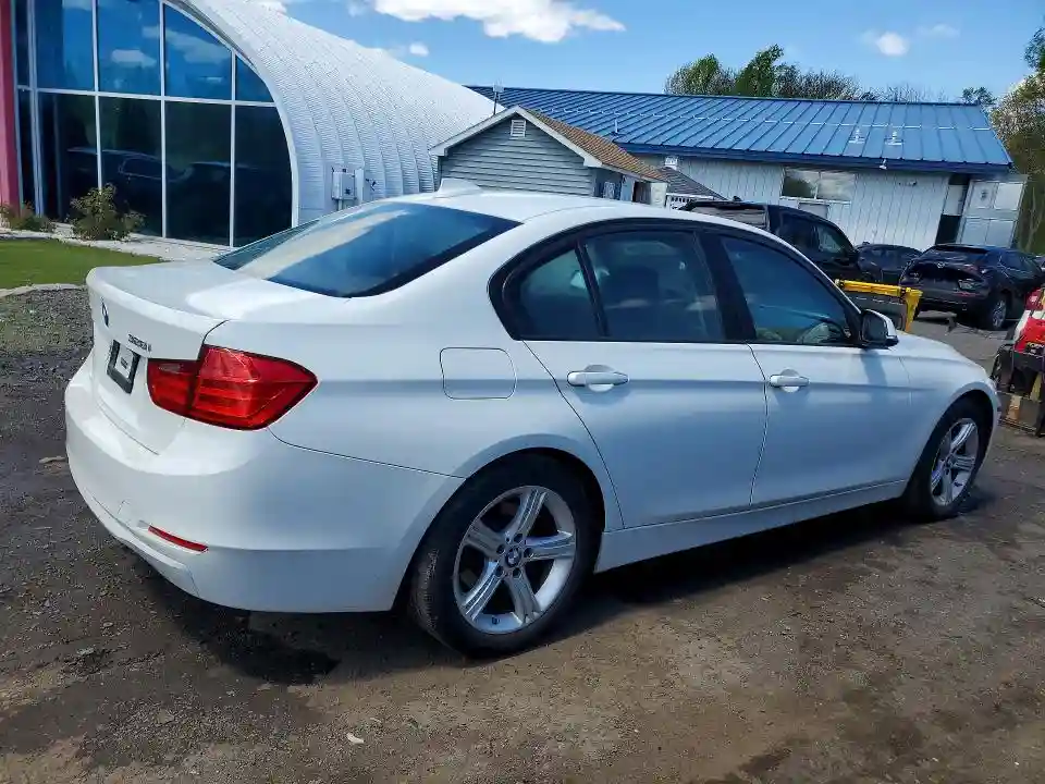 WBA3B5G5XENS10196 2014 BMW 3 SERIES-2