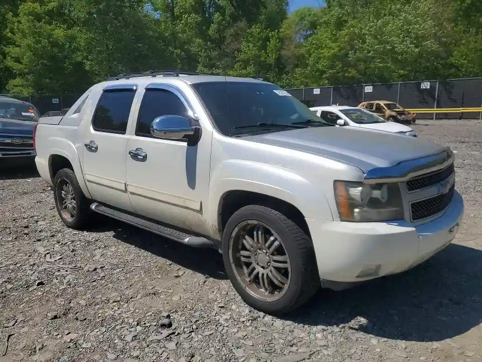 3GNTKFE30BG229202 2011 CHEVROLET AVALANCHE-3