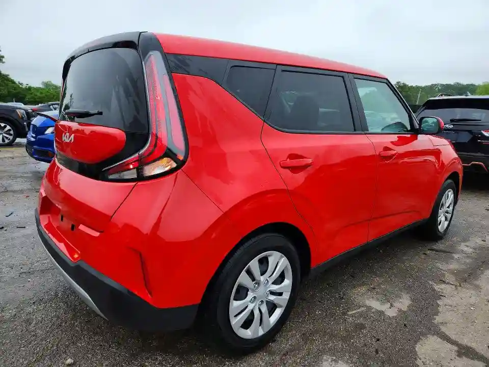 KNDJ23AU2S7267068 2025 KIA SOUL-2