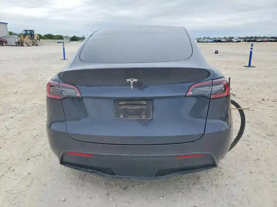 7SAYGDEDXRA331457 2024 TESLA MODEL Y-5