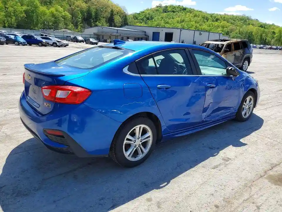 1G1BE5SM8H7173008 2017 CHEVROLET CRUZE-2