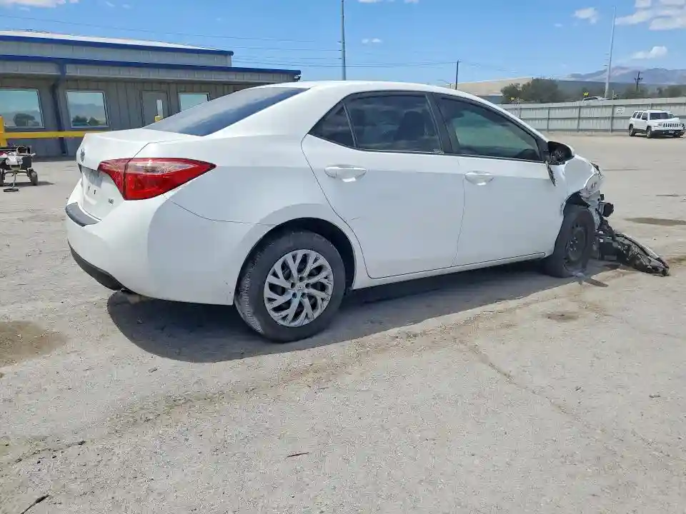 2T1BURHE1JC063424 2018 TOYOTA COROLLA-2